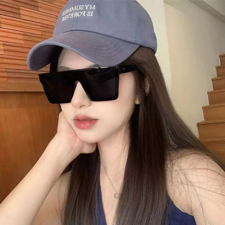 Fashion One-piece Large Rim Sunglasses European And American